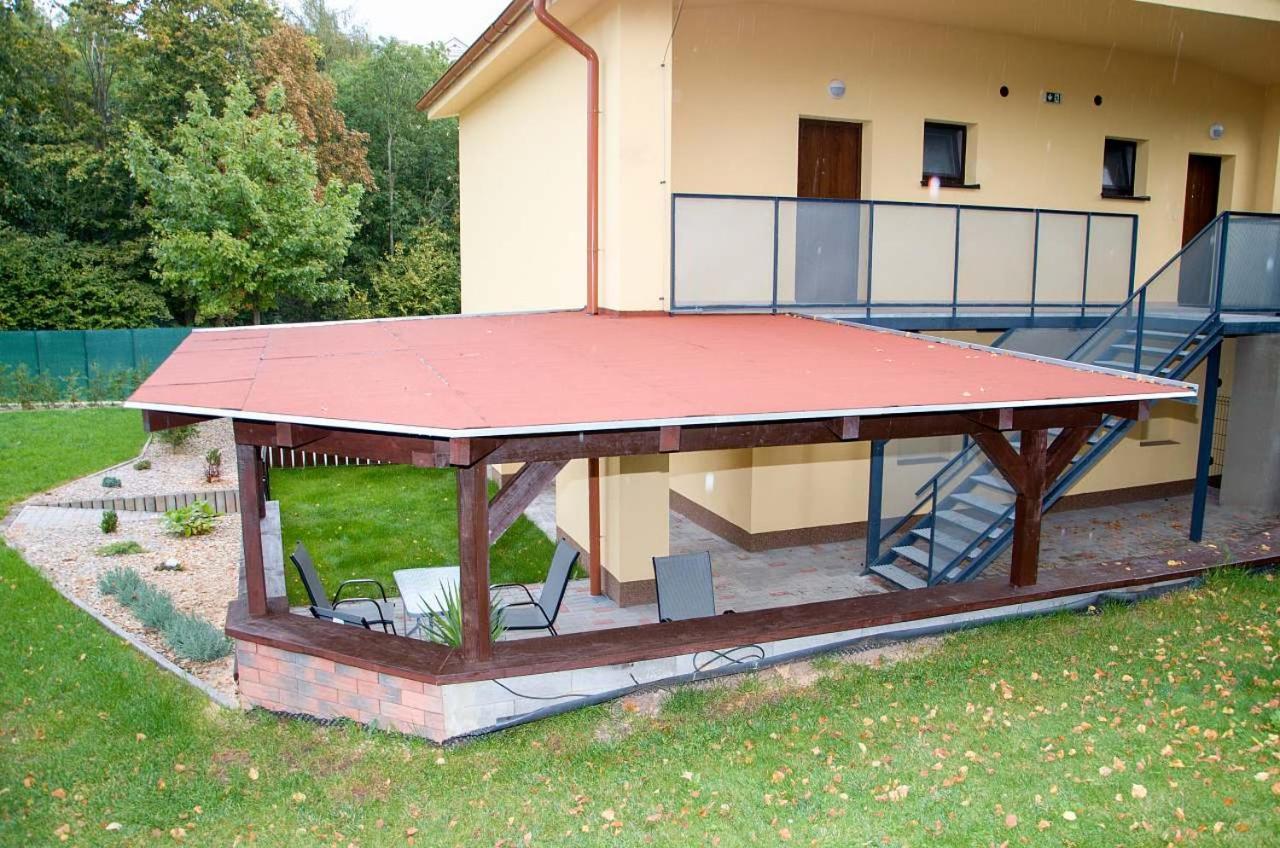 Apartmany Nad Parkem Broumov Dış mekan fotoğraf