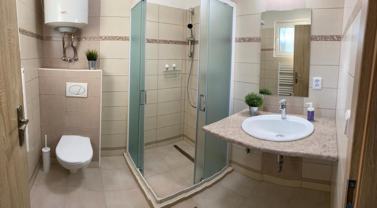 Apartmany Nad Parkem Broumov Dış mekan fotoğraf